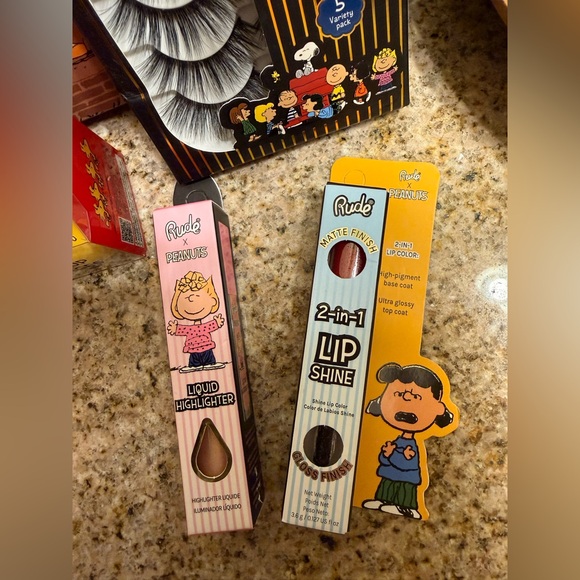 Rude X Peanuts Makeup Bundle - Picture 2 of 4